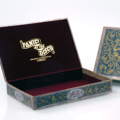 Panic-at-the-disco-collectors-box-2