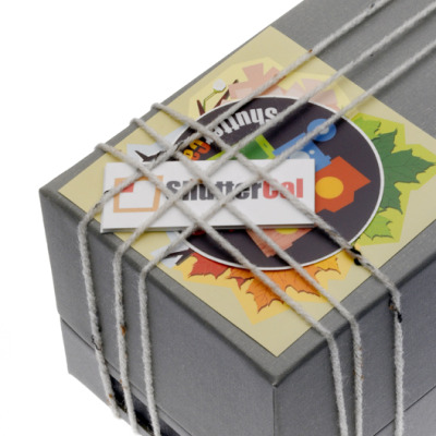 Shuttercal-gift-box-closed